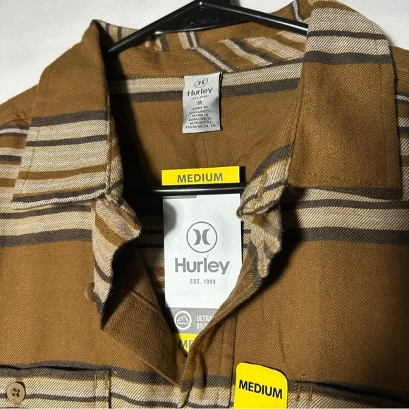 NWT Hurley Men’s Button Down Size Medium Bronzed - Picture 5 of 9